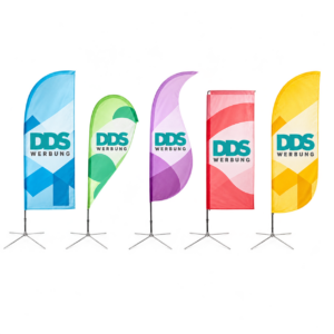 Beachflags in verschiedenen Farben mit DDS Werbung Logo